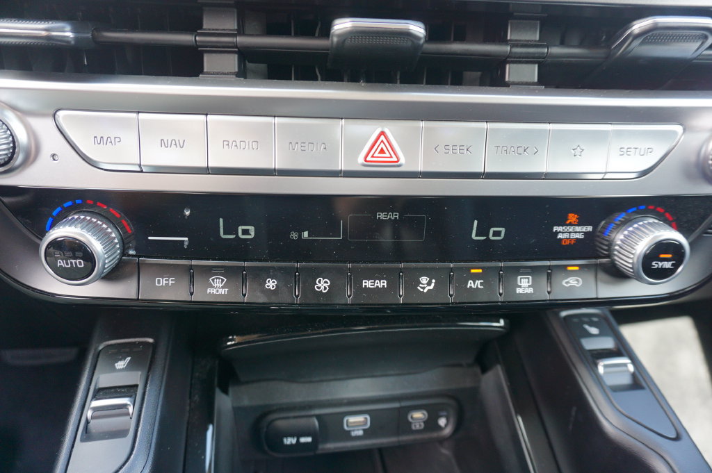 Used 2024 Kia Telluride S w/ S Sunroof Package FWD image 13