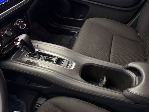 Used 2017 Honda HR-V LX image 22
