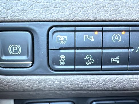 Certified 2023 GMC Yukon Denali w/ Denali Reserve Package image 12