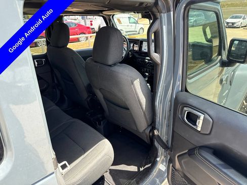 Used 2024 Jeep Wrangler Unlimited Sahara AWD/4WD image 14