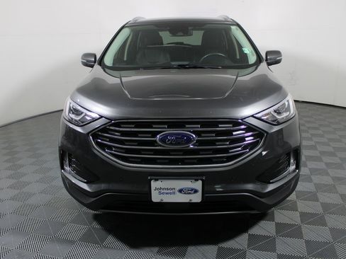 Certified 2020 Ford Edge Titanium image 3