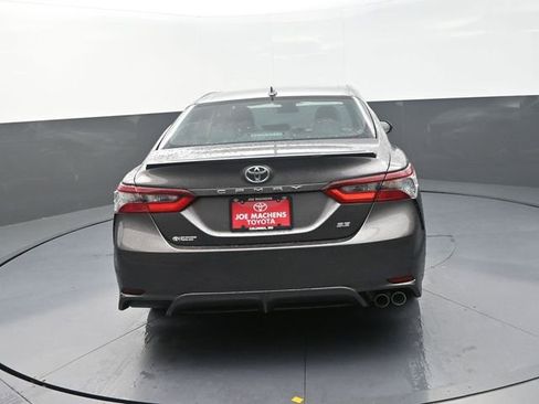 Used 2024 Toyota Camry SE FWD image 7
