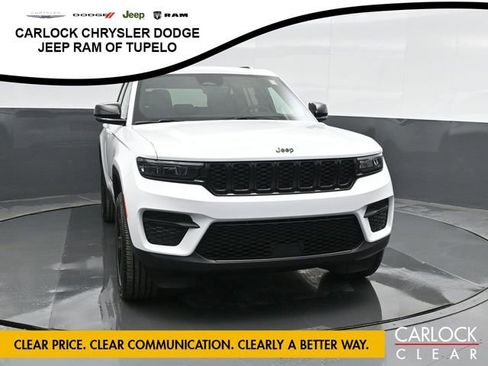 New 2025 Jeep Grand Cherokee Altitude image 5