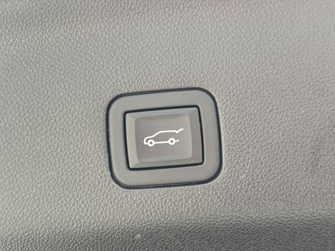 Used 2023 Cadillac Escalade Sport image 11