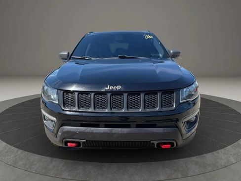 Used 2020 Jeep Compass Trailhawk AWD/4WD image 2