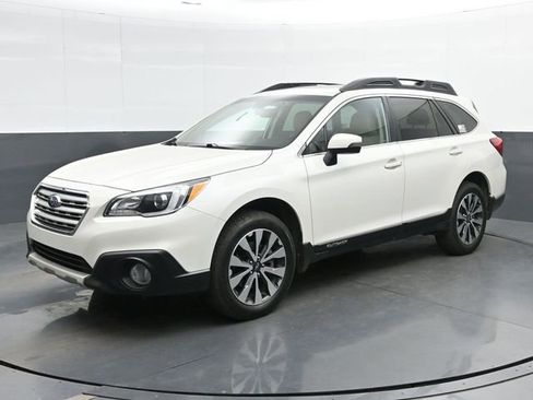 Used 2017 Subaru Outback 2.5i Limited image 4