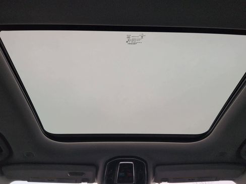 Used 2022 Jeep Grand Cherokee L Limited w/ Luxury Tech Group II image 23