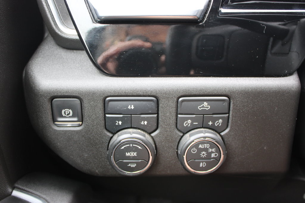 Used 2025 Chevrolet Silverado 2500 LT w/ Convenience Package AWD/4WD image 28