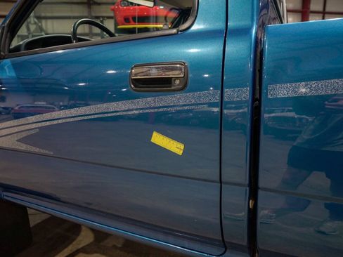 Used 1995 Toyota Pickup DX AWD/4WD image 28