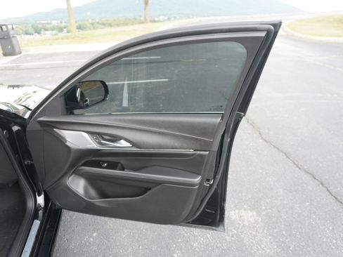 Used 2020 Cadillac CT4 Luxury w/ Sun And Sound Package image 18