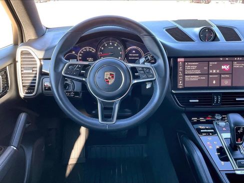 Used 2021 Porsche Cayenne image 13