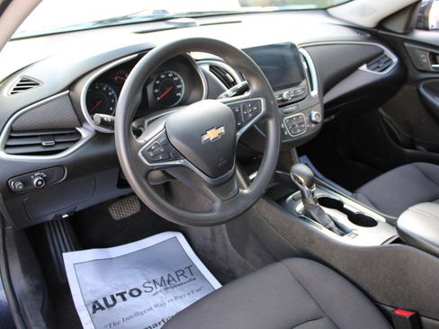 Used 2022 Chevrolet Malibu LT image 13
