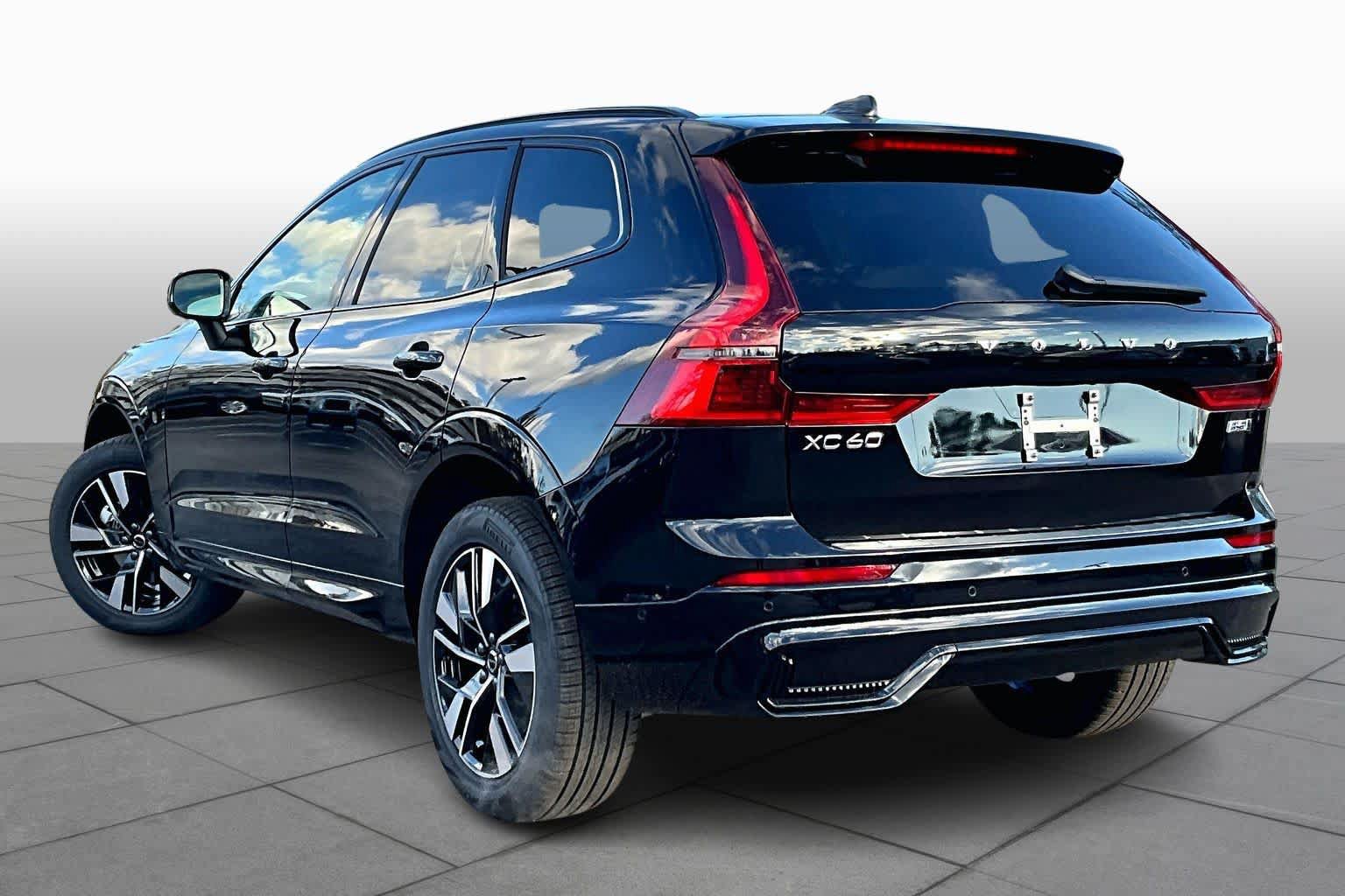 New 2026 Volvo XC60 B5 Plus w/ Protection Package Premier AWD/4WD image 3