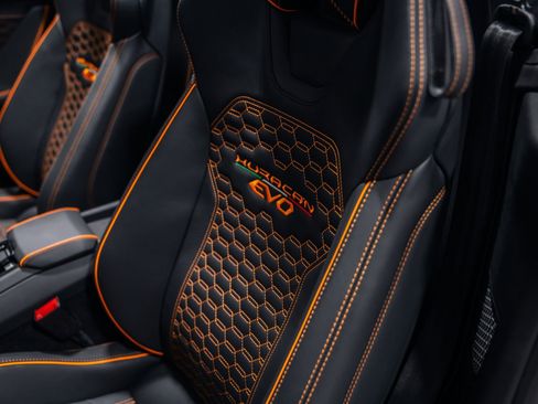 Used 2024 Lamborghini Huracan EVO AWD/4WD image 19