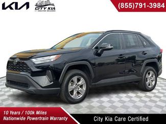 Used 2022 Toyota RAV4 XLE w/ Convenience Package FWD video 1