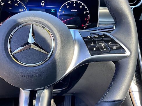 Used 2026 Mercedes-Benz GLC 300 4MATIC image 21