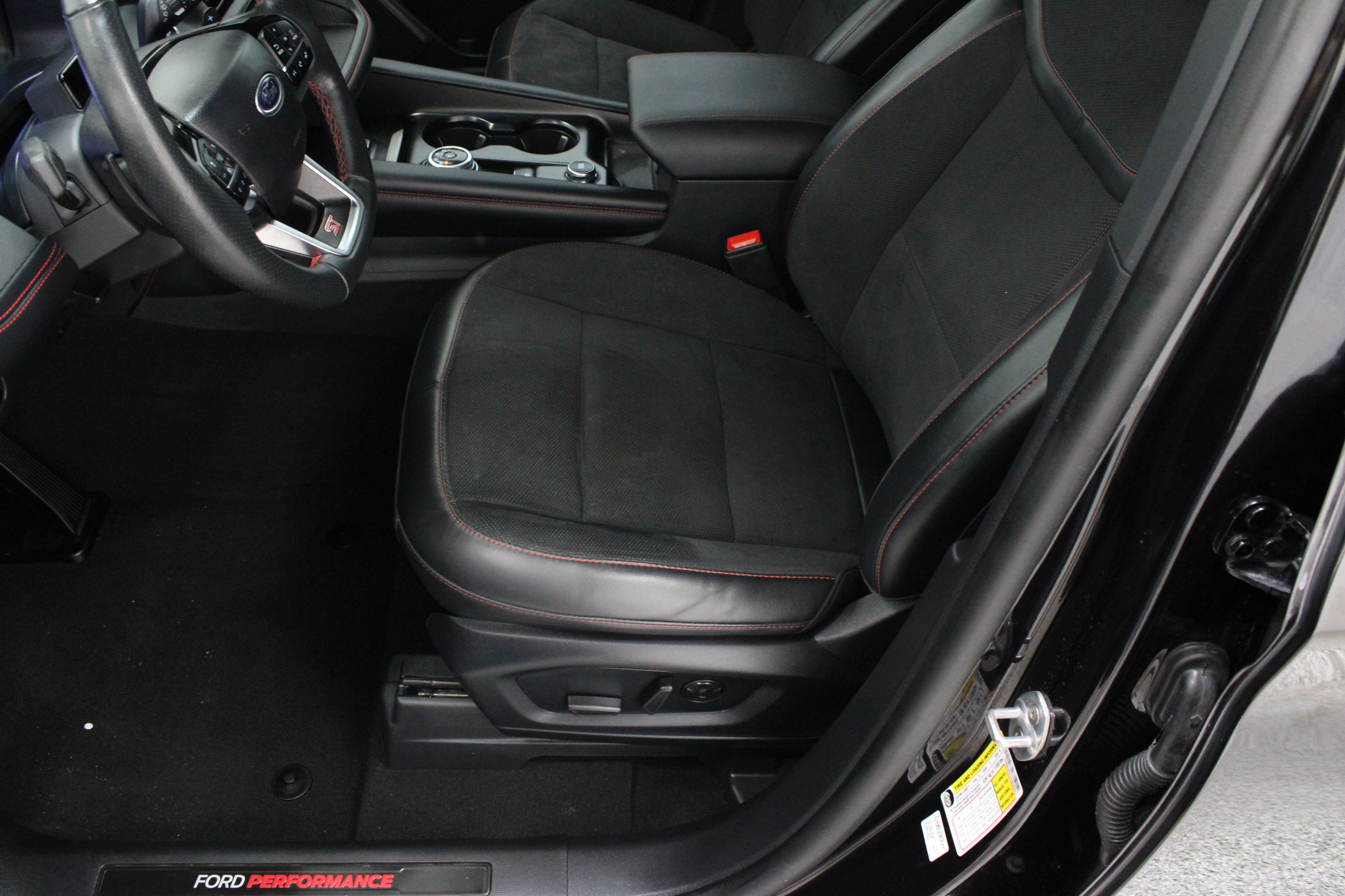 Used 2025 Ford Explorer ST w/ Sun And Sound Package AWD/4WD image 15