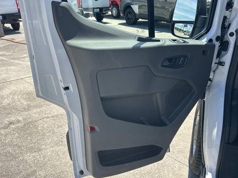 New 2026 Ford Transit 250 148 Medium Roof w/ Load Area Protection Package RWD image 10