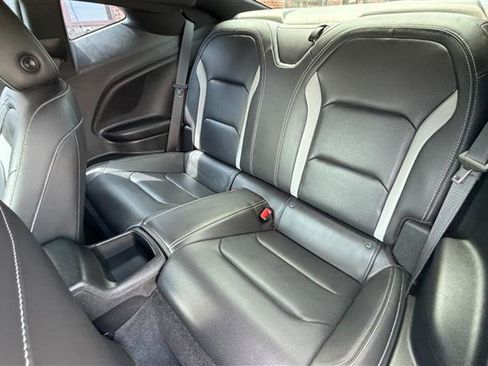 Used 2019 Chevrolet Camaro SS RWD image 9