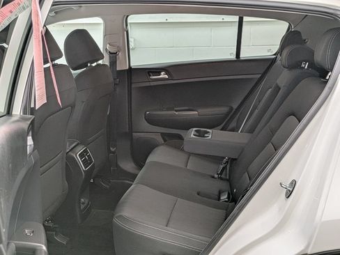 Used 2020 Kia Sportage LX AWD/4WD image 10