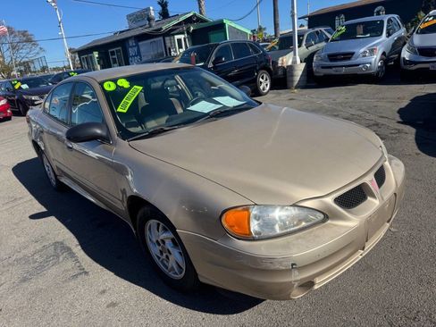 Used 2004 Pontiac Grand Am SE image 1