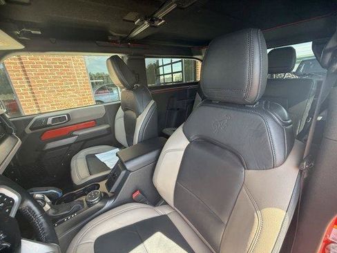 Used 2022 Ford Bronco Wildtrak AWD/4WD image 17
