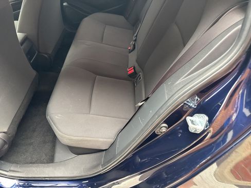 Used 2022 Toyota Corolla LE FWD image 21