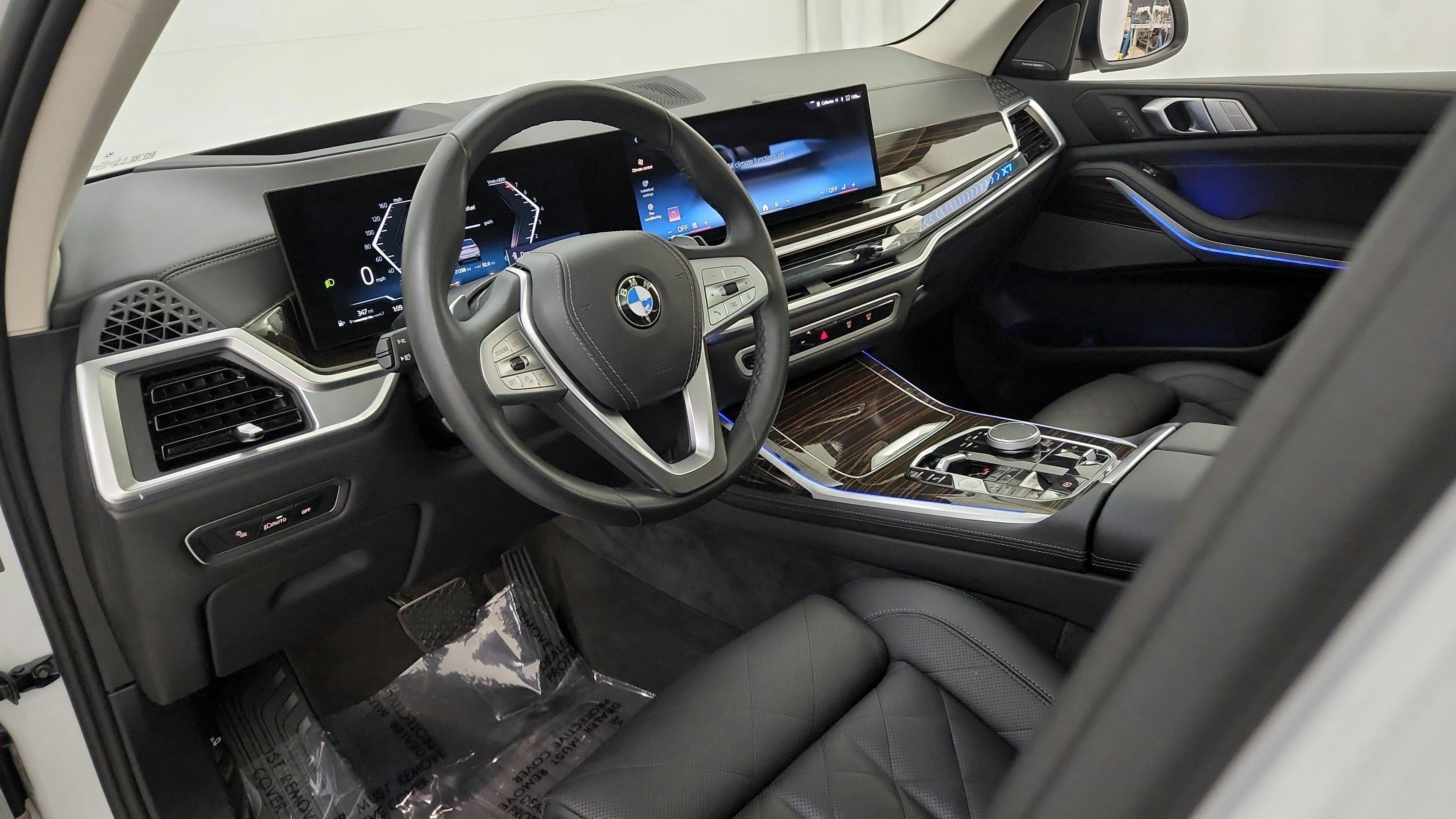 Used 2026 BMW X7 xDrive40i AWD/4WD image 16