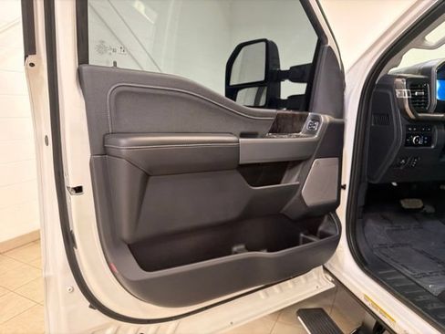 Used 2024 Ford F450 Lariat w/ Lariat Ultimate Package AWD/4WD image 9