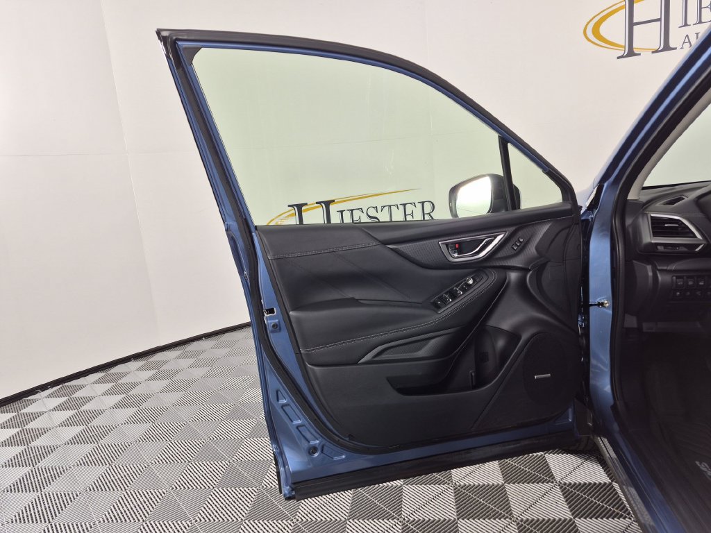 Used 2023 Subaru Forester Touring AWD/4WD image 13