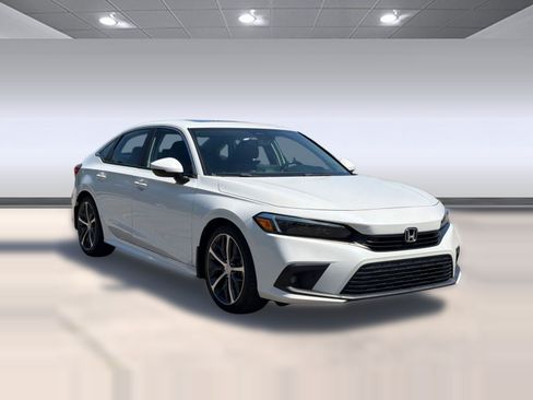 Used 2023 Honda Civic Touring image 7