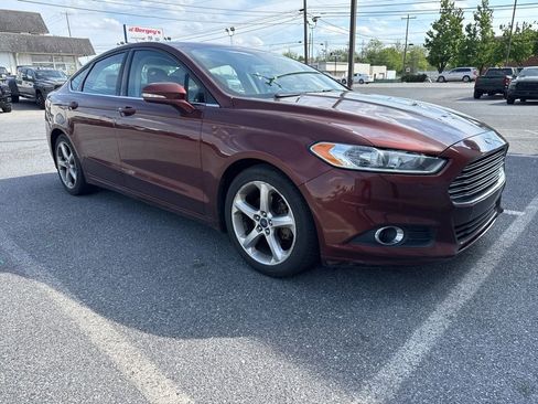 Used 2015 Ford Fusion SE FWD image 11