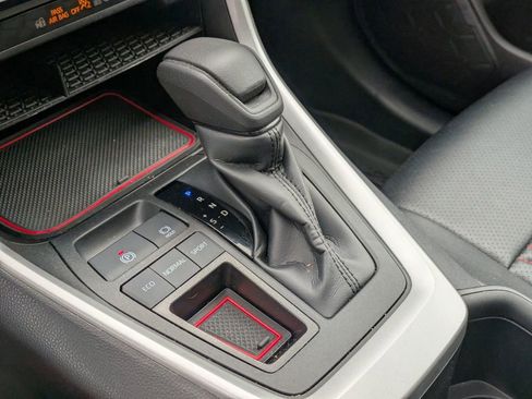 Used 2024 Toyota RAV4 XLE w/ Convenience Package image 26