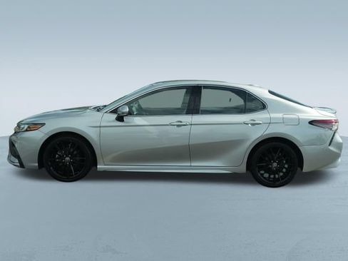 Used 2024 Toyota Camry XSE FWD image 4