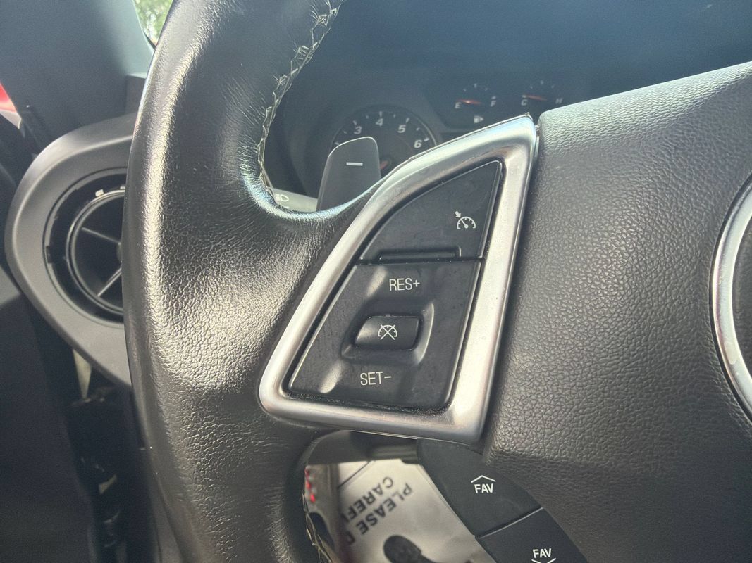 Used 2020 Chevrolet Camaro LT RWD image 23