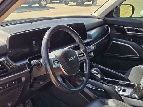 Used 2023 Kia Telluride S FWD image 8