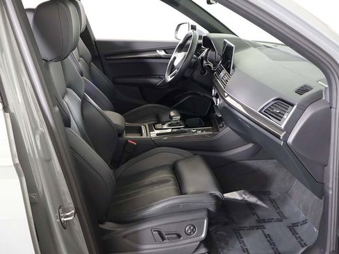 Used 2022 Audi SQ5 Premium Plus w/ Premium Plus Package image 34