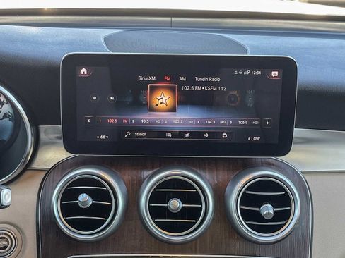 Used 2022 Mercedes-Benz GLC 300 image 13