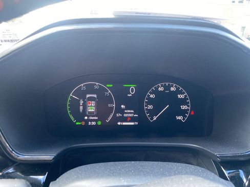 Used 2023 Honda CR-V Sport Touring image 3