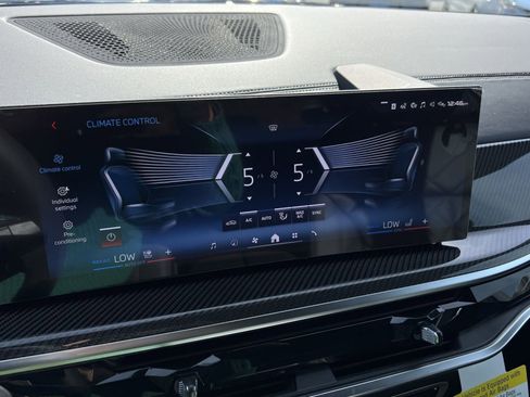 New 2026 BMW X5 M60i image 18