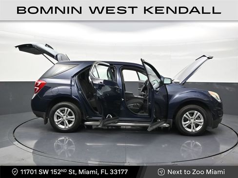 Used 2017 Chevrolet Equinox LS image 29