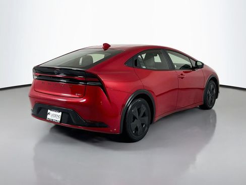 Used 2025 Toyota Prius LE FWD image 5