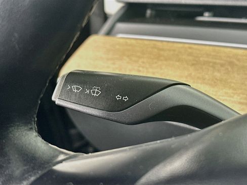 Used 2018 Tesla Model 3 Long Range RWD image 16
