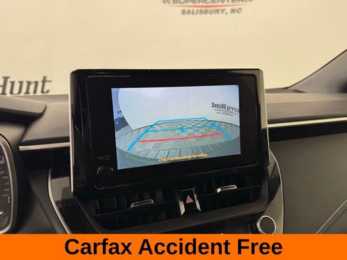 Used 2023 Toyota Corolla SE image 3