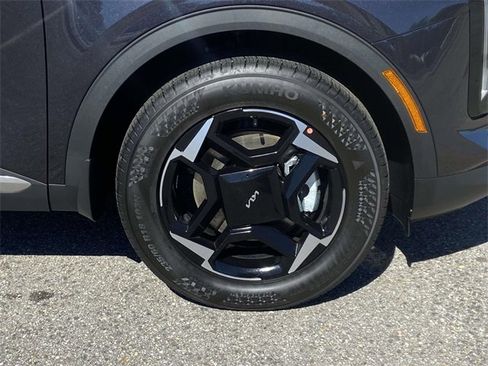 New 2026 Kia Sportage EX image 7