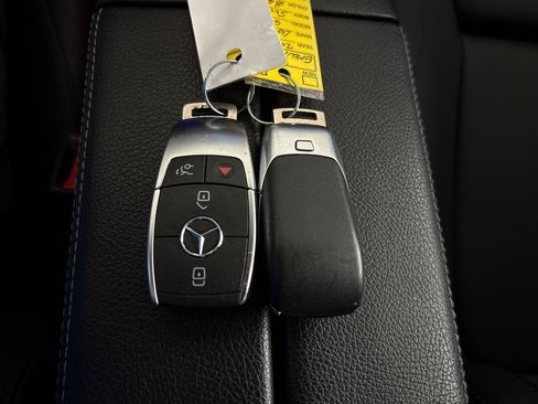Certified 2021 Mercedes-Benz GLB 250 image 33