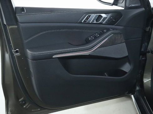 Certified 2025 BMW X5 xDrive40i w/ Premium Package image 16