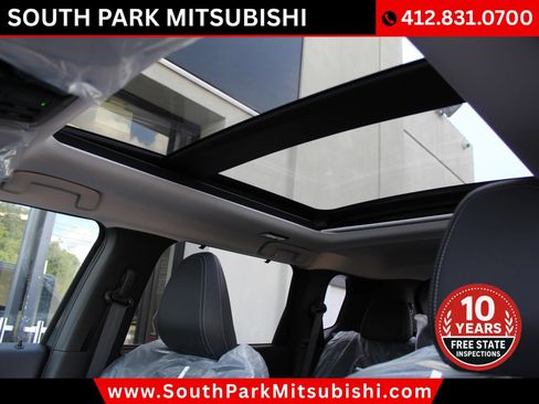 New 2025 Mitsubishi Outlander SEL image 26