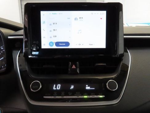 Used 2024 Toyota Corolla LE image 23