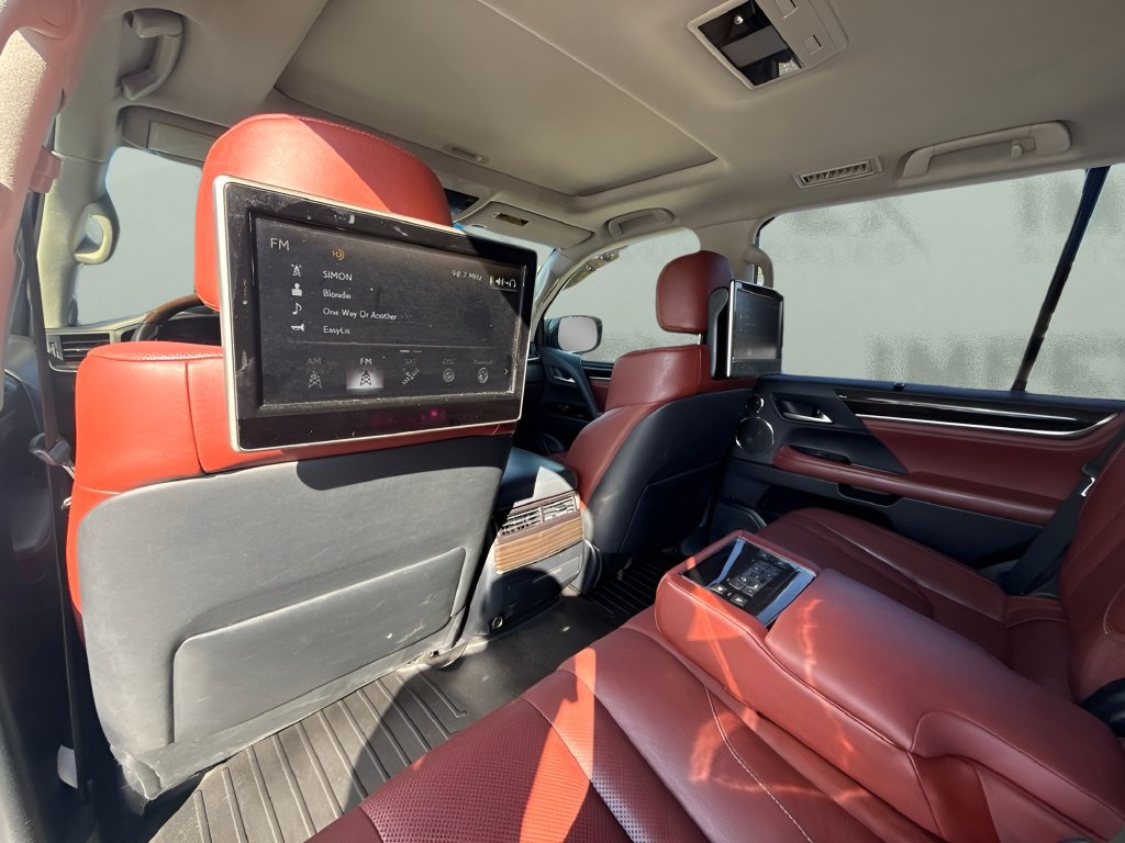 Used 2017 Lexus LX 570 4WD w/ Luxury Package image 12